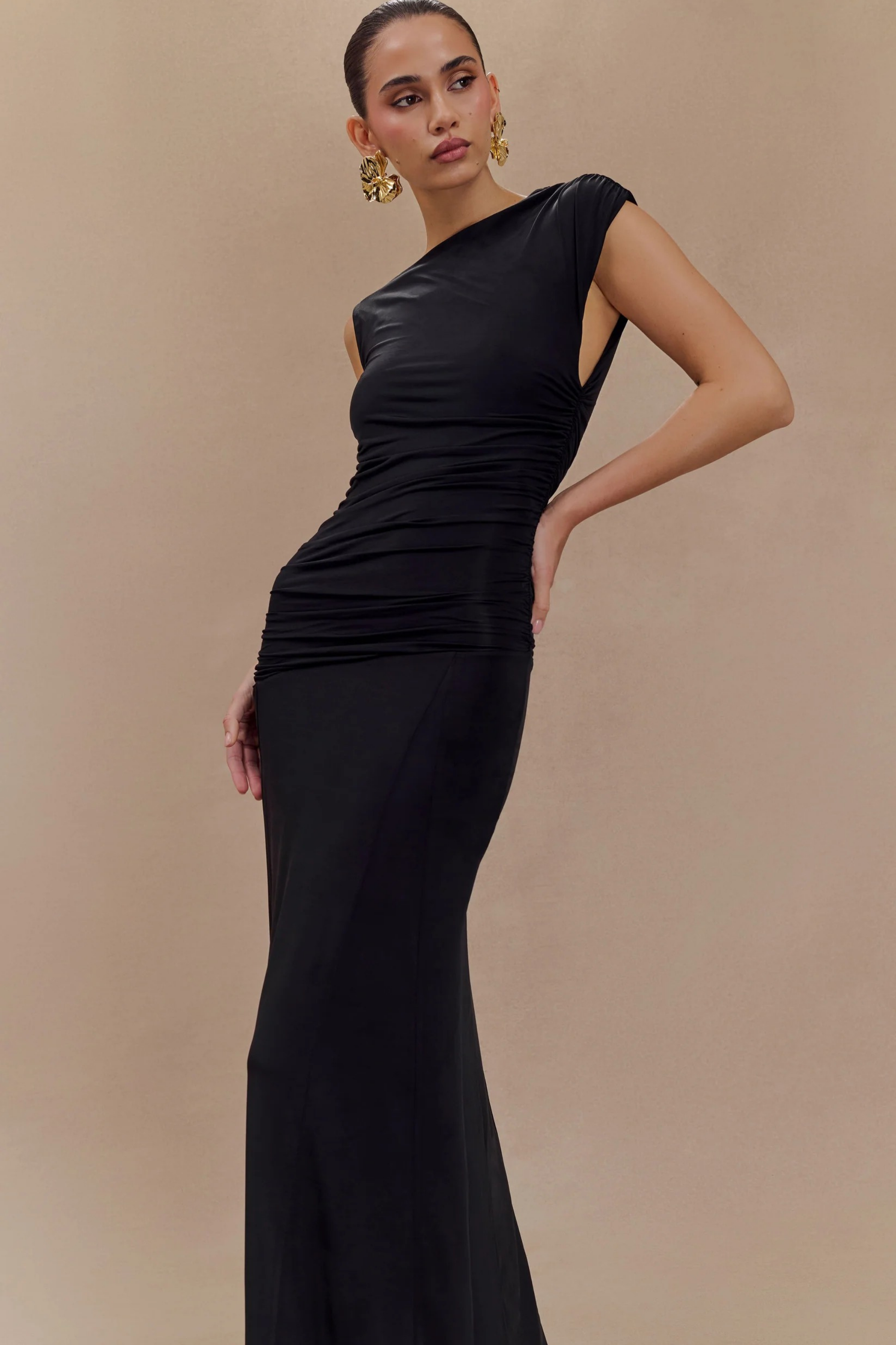 Scarlet Elegance Midi Dress