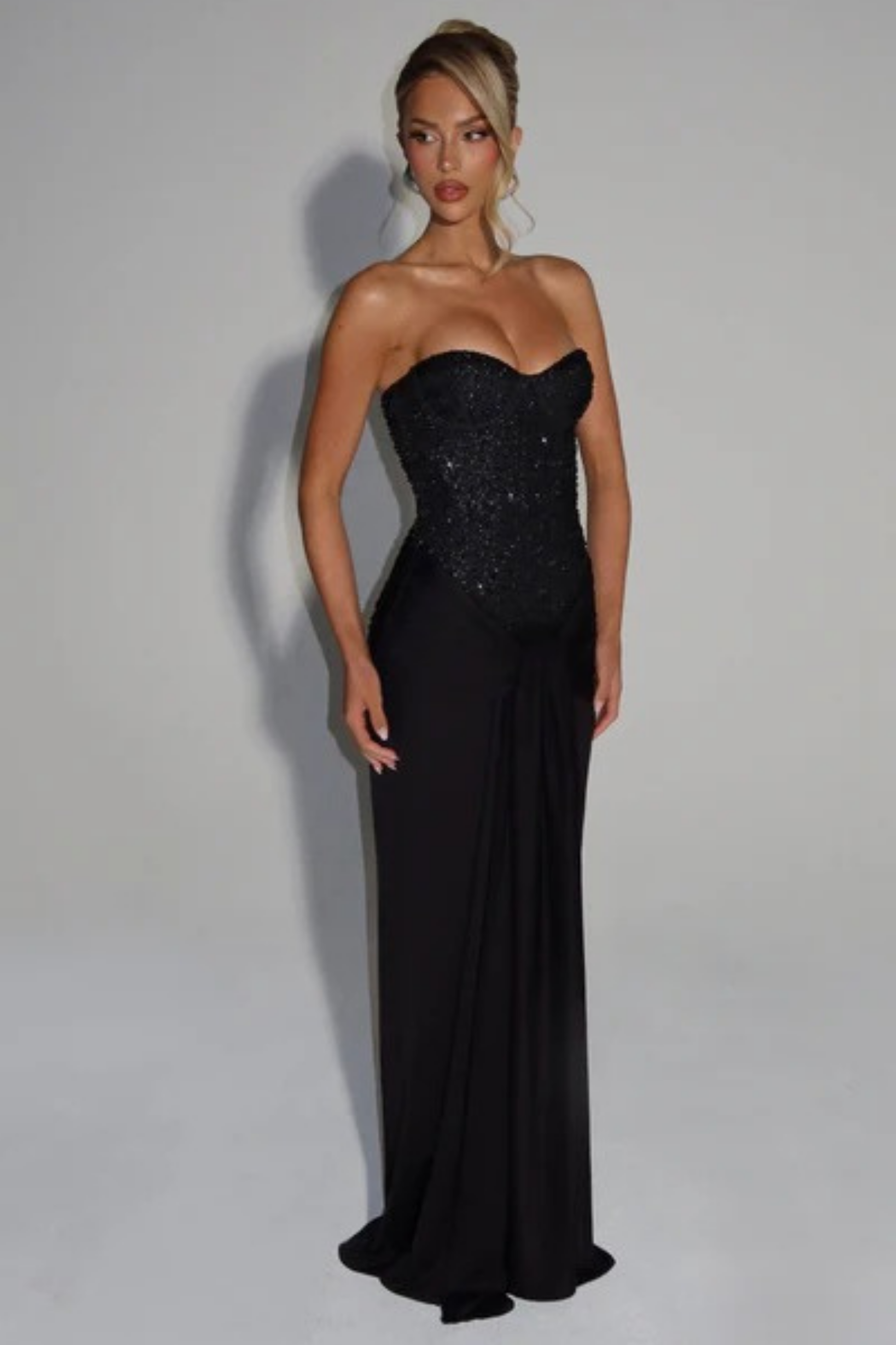Luna Noir Maxi Dress