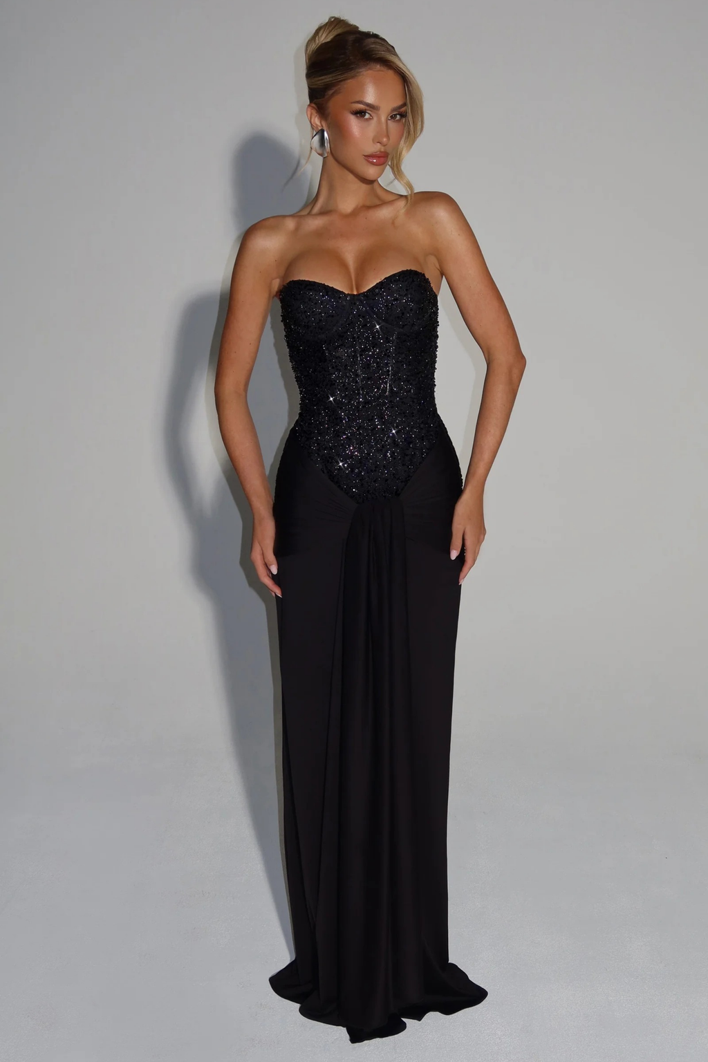 Luna Noir Maxi Dress