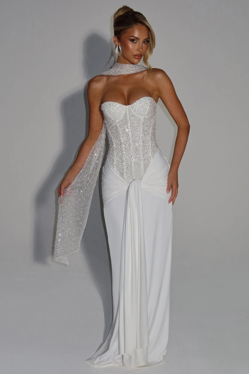 Luna Noir Maxi Dress