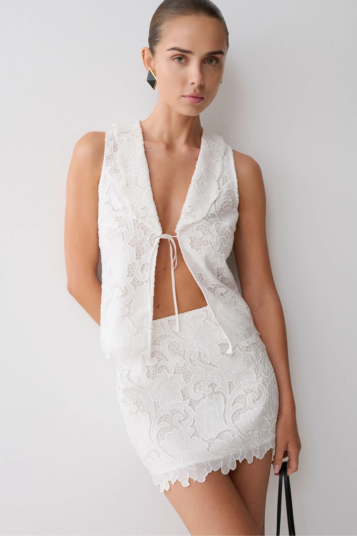 Pure Elegance Lace Set